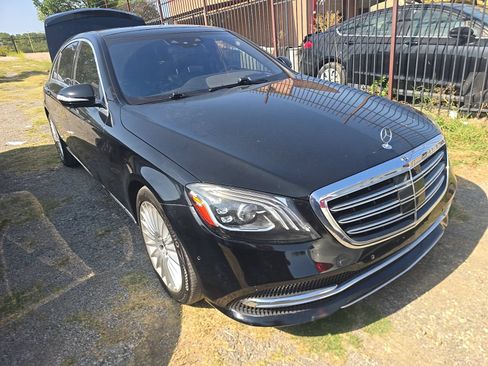 Used 2018 Mercedes-Benz S 560 Sedan image 2