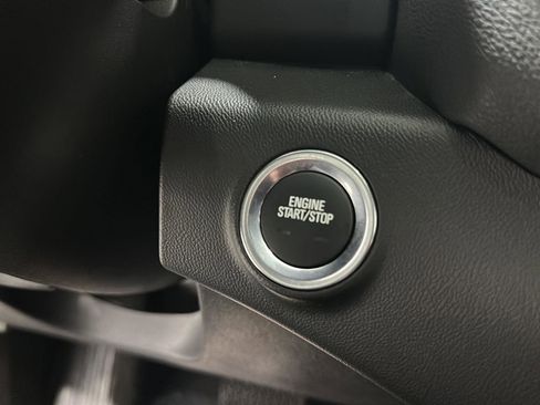 Used 2024 GMC Terrain SLT image 15