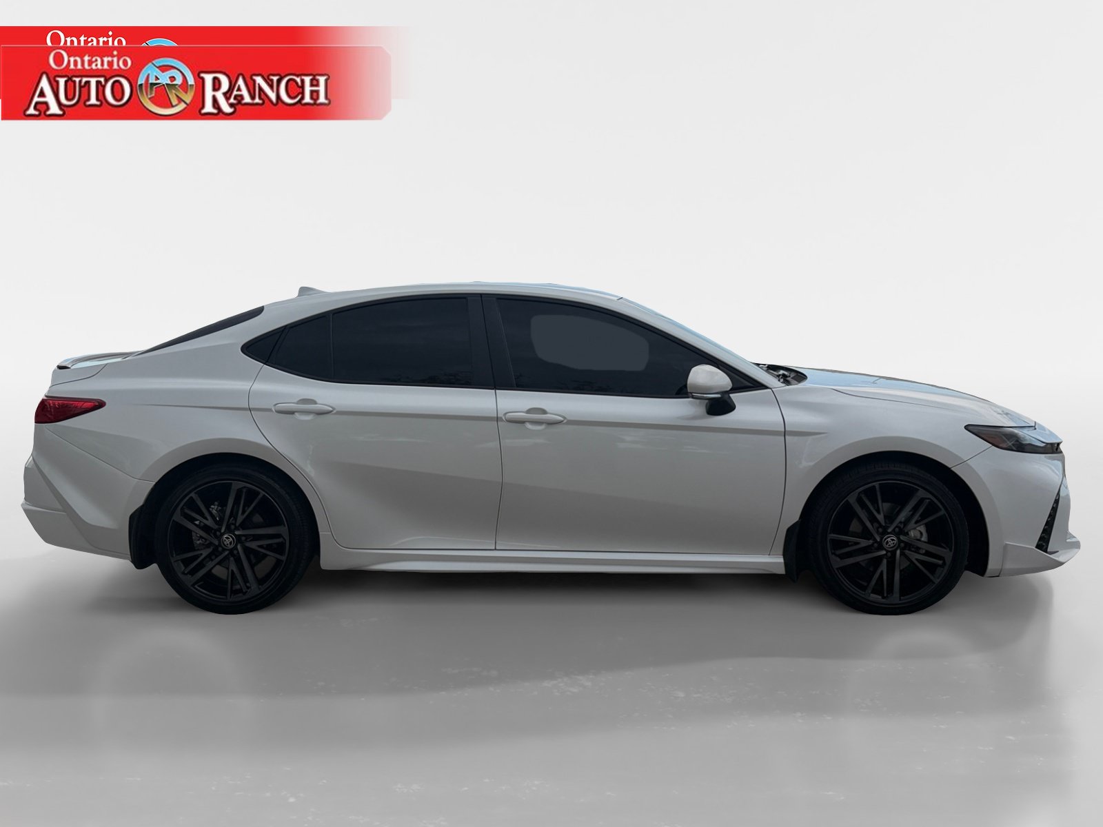 Used 2025 Toyota Camry XSE FWD image 6