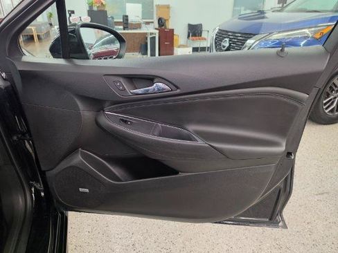 Used 2018 Chevrolet Cruze Premier FWD image 38