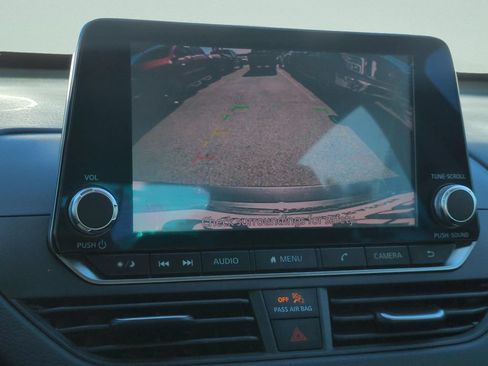 Used 2019 Nissan Altima 2.5 S FWD image 17