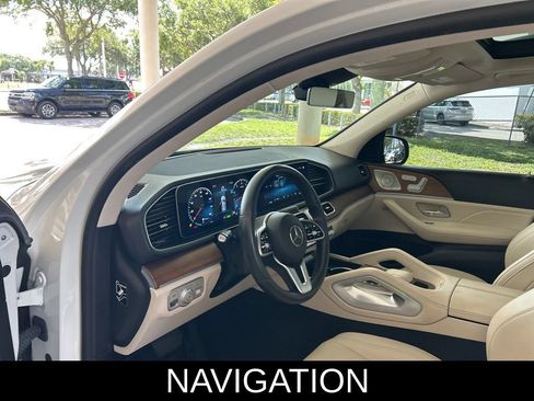 Used 2022 Mercedes-Benz GLE 450 4MATIC w/ AMG Line Exterior image 7