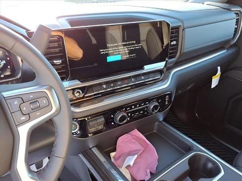 New 2026 Chevrolet Silverado 2500 LT image 4