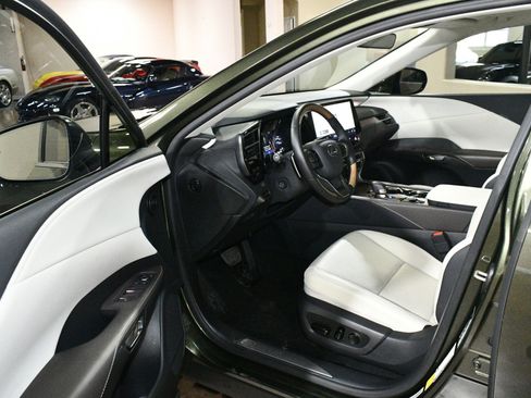 Used 2025 Lexus RX 350 Premium Plus w/ Accessory Package image 45