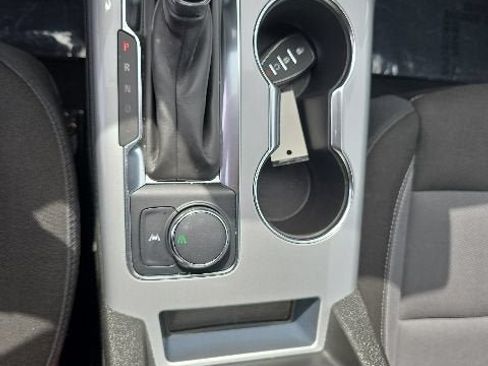 Used 2025 Chevrolet Blazer LT FWD image 19
