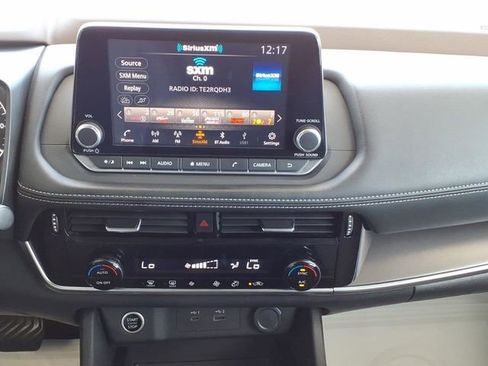 Used 2021 Nissan Rogue SV AWD/4WD image 21