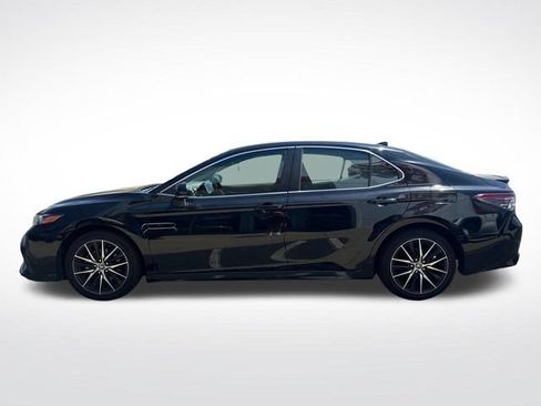 Used 2024 Toyota Camry SE FWD image 6