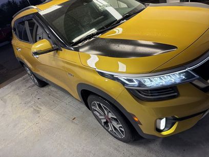 Used 2021 Kia Seltos SX w/ SX Sunroof Package