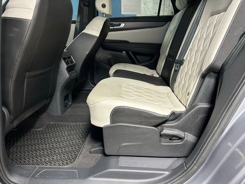Used 2024 Volkswagen Atlas Cross Sport SEL Premium R-Line AWD/4WD image 34