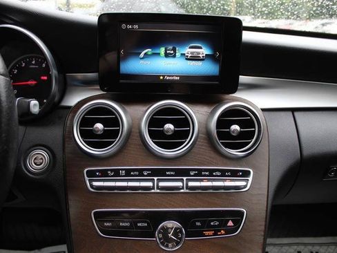 Used 2019 Mercedes-Benz C 300 4MATIC Sedan image 19