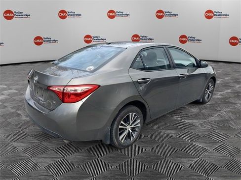 Used 2018 Toyota Corolla LE w/ LE Premium Package w/Moonroof image 7