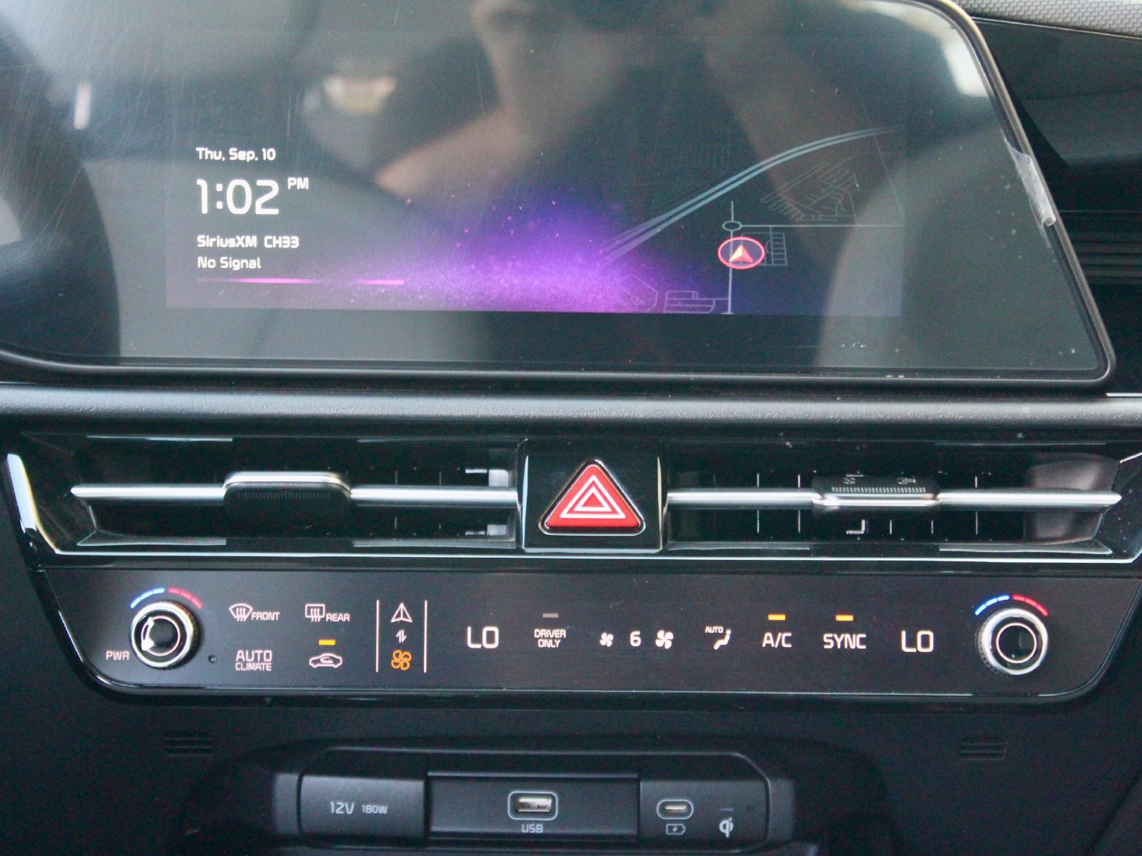 Used 2025 Kia Niro EX Touring FWD image 22