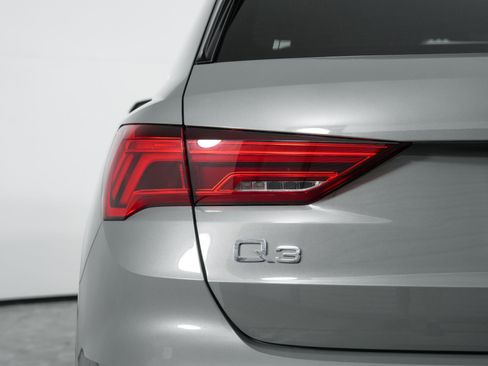 Certified 2024 Audi Q3 2.0T Premium image 15