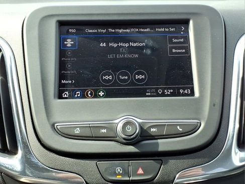 Used 2024 Chevrolet Equinox LT FWD image 18