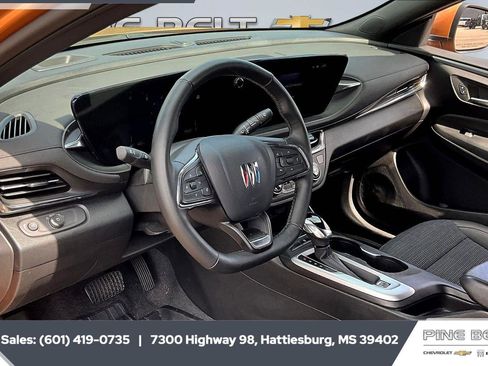 Used 2025 Buick Envista Preferred w/ Convenience I Package FWD image 14