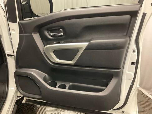 Used 2023 Nissan Titan SV w/ Accessory Utility Package image 27