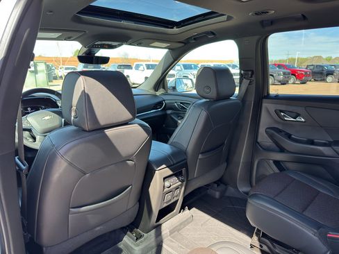 Used 2022 Chevrolet Traverse High Country image 13