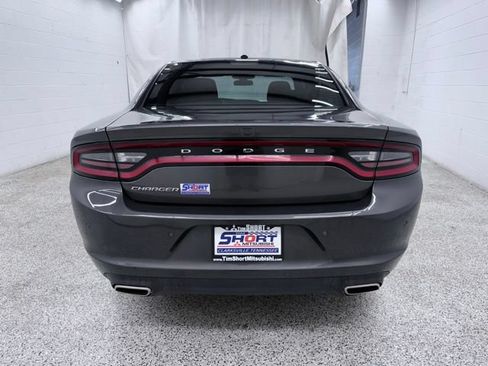 Used 2022 Dodge Charger SXT RWD image 3