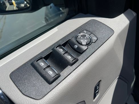 Used 2019 Ford F250 XLT w/ XLT Value Package AWD/4WD image 13