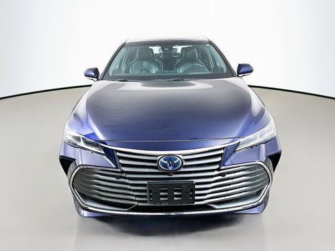 Used 2021 Toyota Avalon Limited w/ Advanced Safety Package image 2