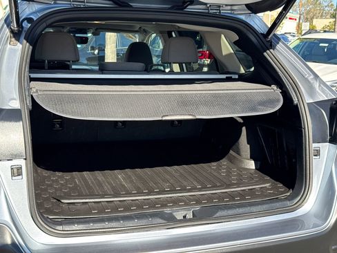 Certified 2022 Subaru Outback Premium image 7