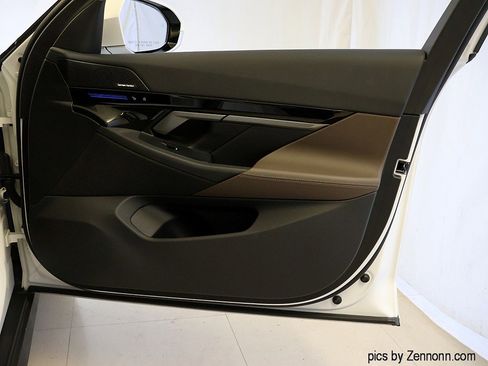 Used 2025 BMW 530i xDrive 530i xDrive image 32