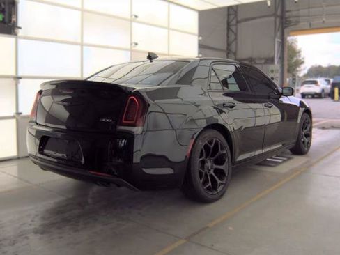 Used 2016 Chrysler 300 S w/ 300S Premium Group RWD image 2