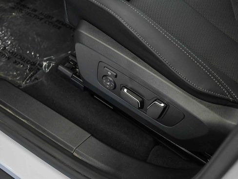 Used 2025 BMW X3 xDrive30i w/ Convenience Package image 22