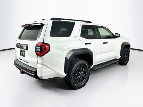 Used 2025 Toyota 4Runner SR5 AWD/4WD image 9