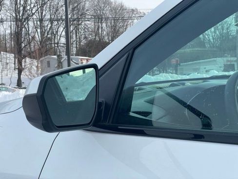 Used 2023 Chevrolet Equinox RS image 28