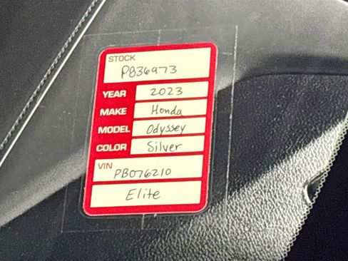 Used 2023 Honda Odyssey Elite image 25