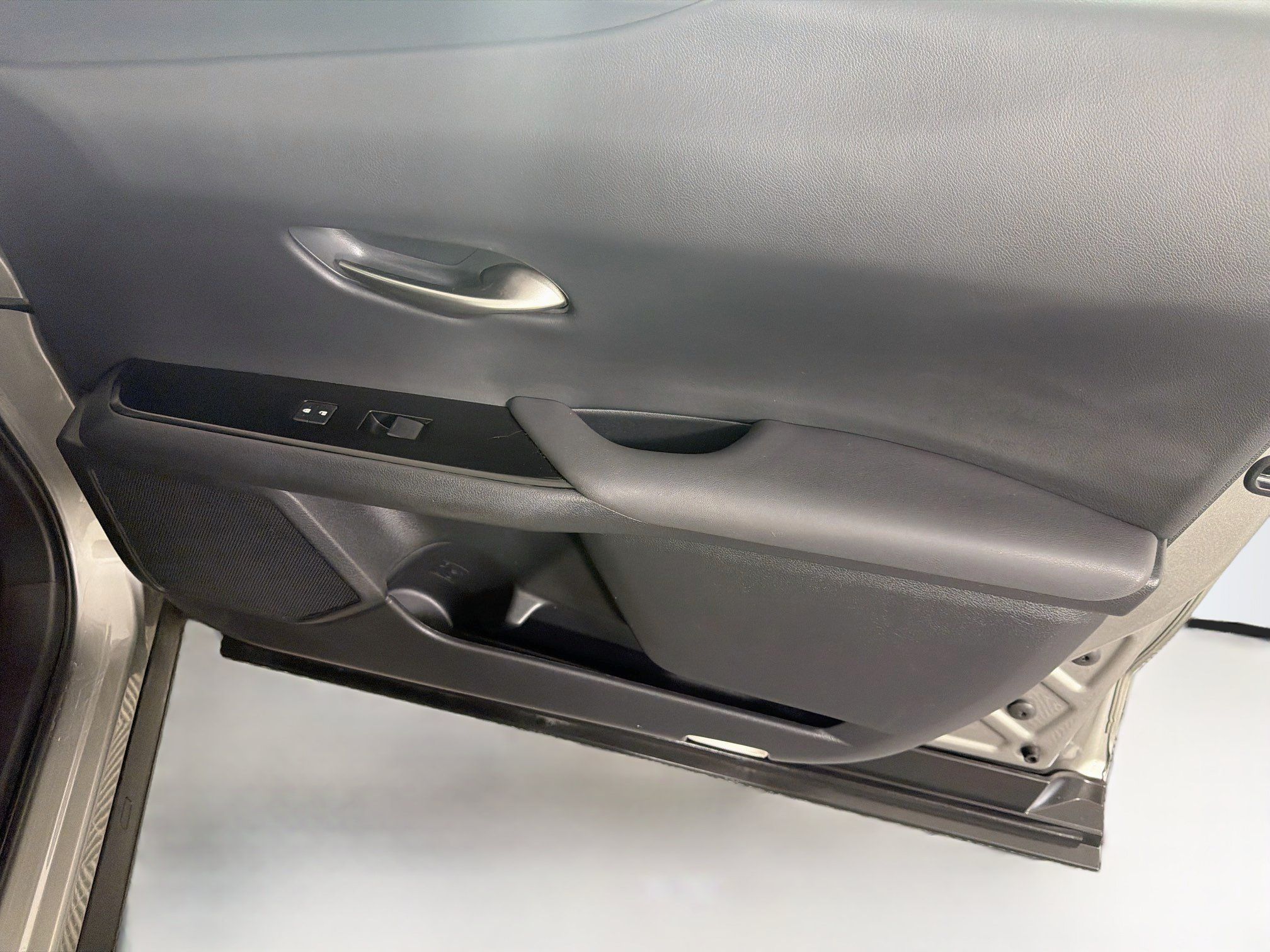 Used 2021 Lexus UX 200 w/ Accessory Package (Z2) FWD image 30