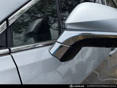 Used 2019 Lexus RX 350L Luxury w/ Accessory Package image 11