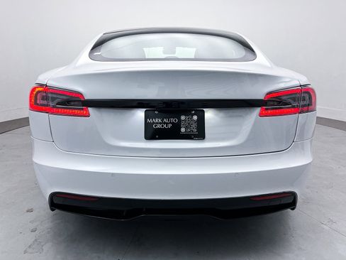 Used 2021 Tesla Model S Plaid image 15