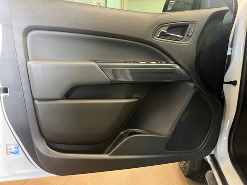 Used 2021 Chevrolet Colorado Z71 w/ Safety Package image 13