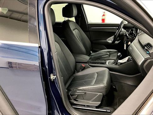 Used 2020 Audi Q3 2.0T Premium image 10