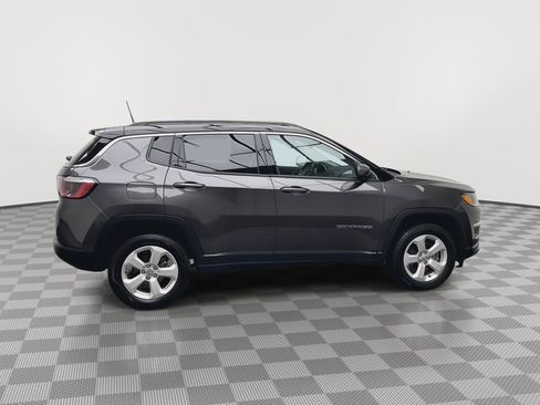 Used 2019 Jeep Compass Latitude AWD/4WD image 35