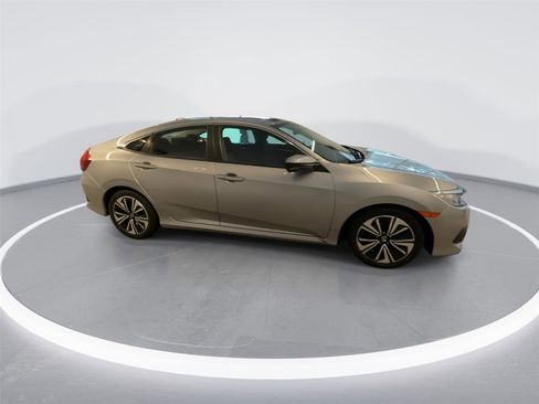 Used 2017 Honda Civic EX-T image 8