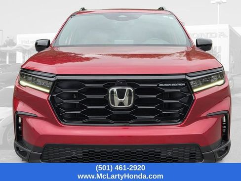 Certified 2025 Honda Pilot Black Edition image 7