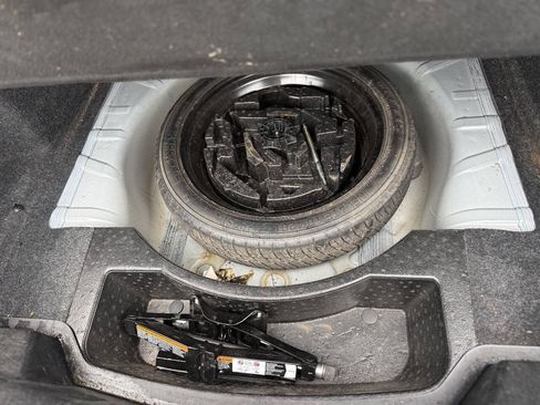 Used 2019 Chevrolet Impala Premier FWD image 18