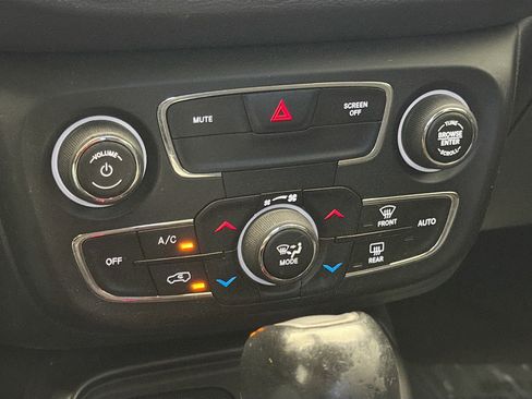 Used 2018 Jeep Compass Trailhawk w/ Navigation Group image 10