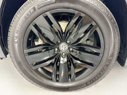 Used 2018 Volkswagen Atlas SEL AWD/4WD image 31