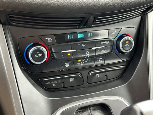 Used 2018 Ford C-MAX SE image 20