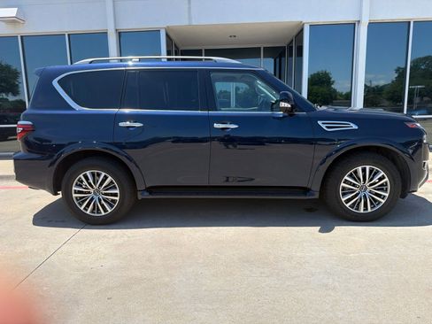 Used 2023 Nissan Armada SL RWD image 4