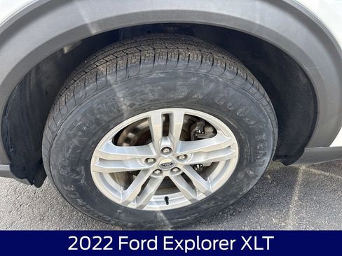 Used 2022 Ford Explorer XLT AWD/4WD image 11
