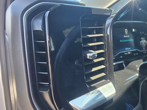 Used 2022 Chevrolet Silverado 1500 RST AWD/4WD image 11