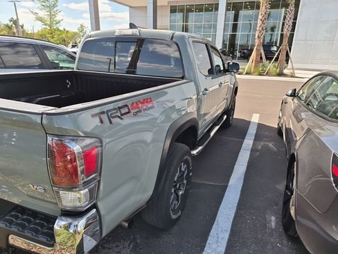 Used 2023 Toyota Tacoma TRD Off-Road AWD/4WD image 4