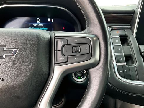Used 2022 Chevrolet Suburban Z71 w/ Luxury Package image 25