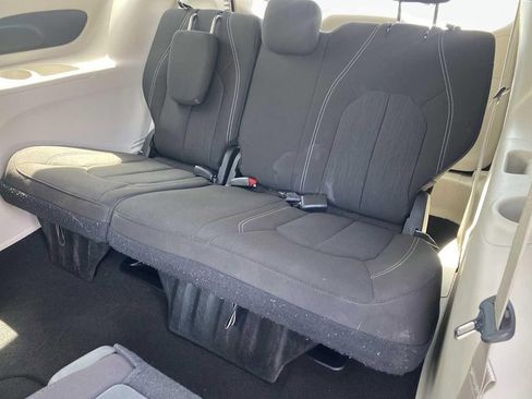 Used 2023 Chrysler Voyager LX FWD image 25