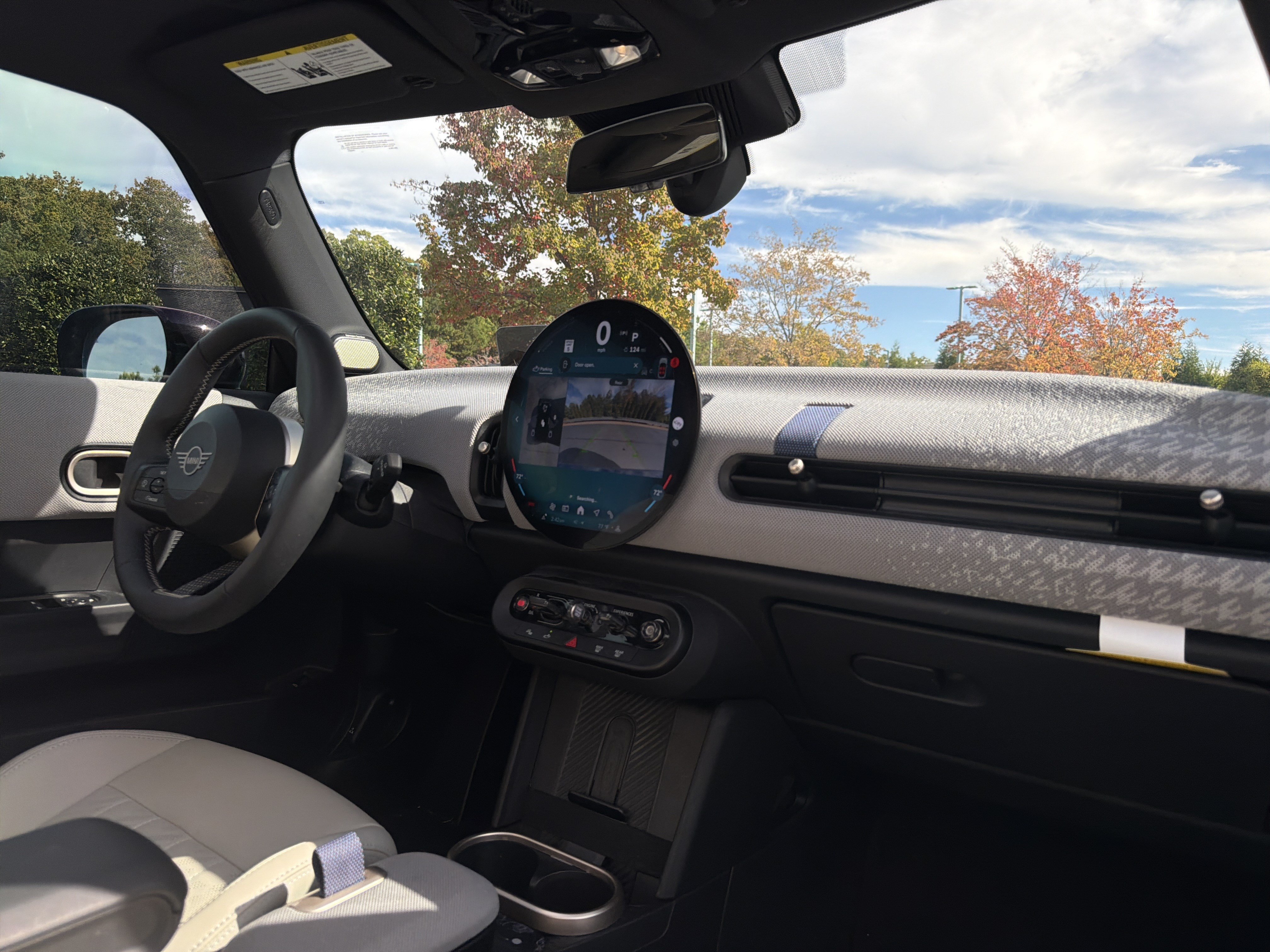 Used 2025 MINI Cooper 2-Door Hardtop FWD image 6